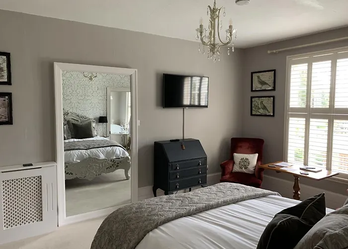 Coswarth House With Breakfast At Rick Stein'S Bed & Breakfast Padstow